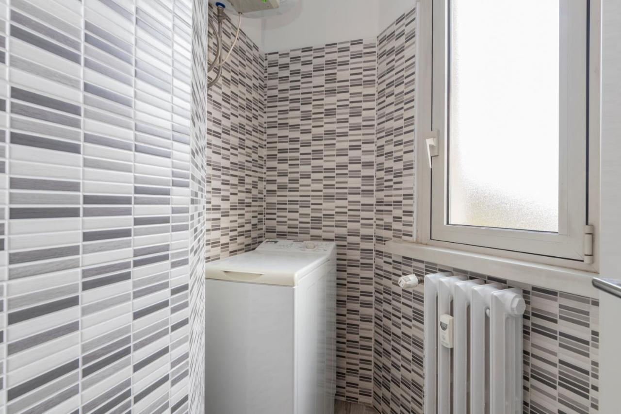I Host Apartment - Giambellino 40 Мілан Екстер'єр фото